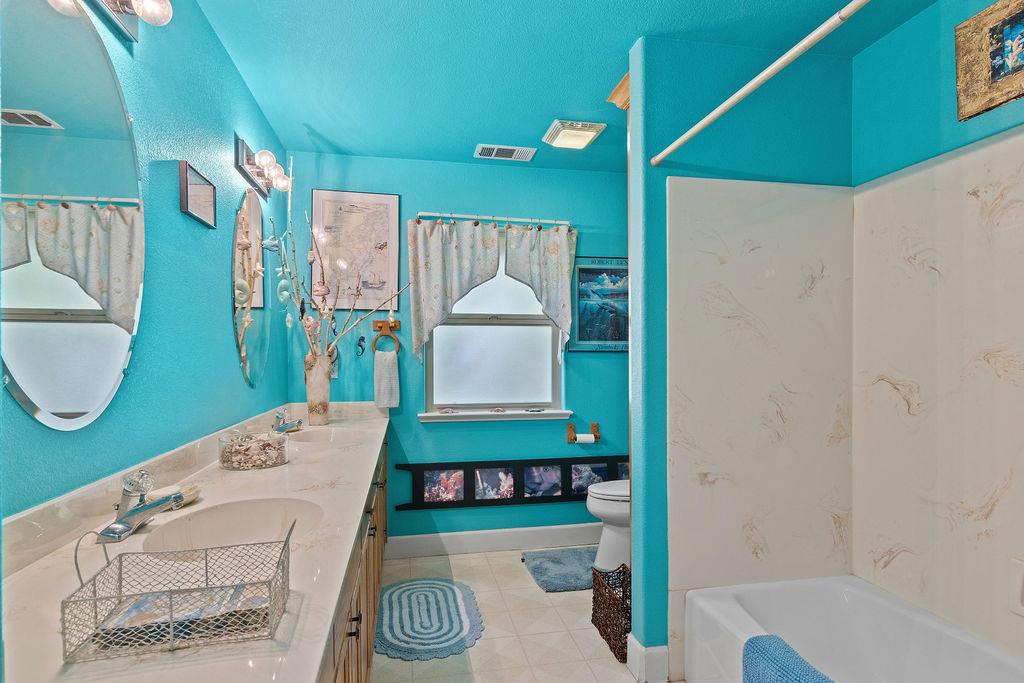 12959 Lambuth Rd, Oakdale, CA 95361