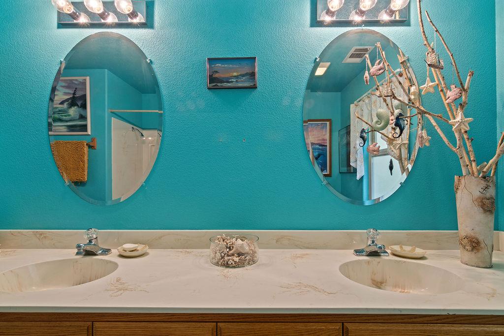 12959 Lambuth Rd, Oakdale, CA 95361