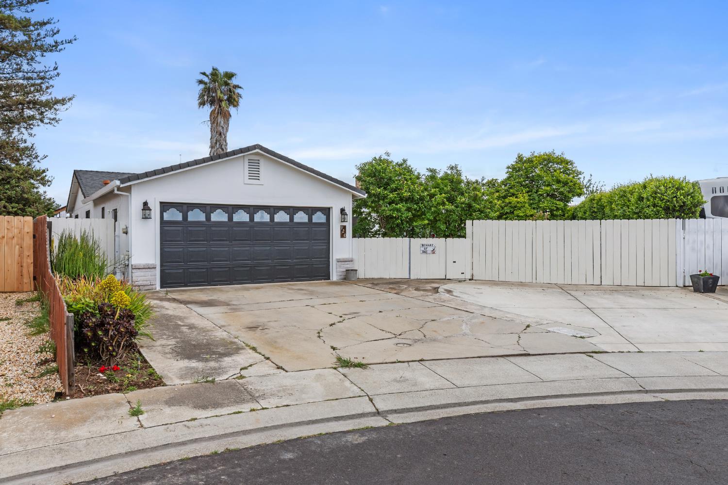 920 Hysell Ct, Ripon, CA 95366