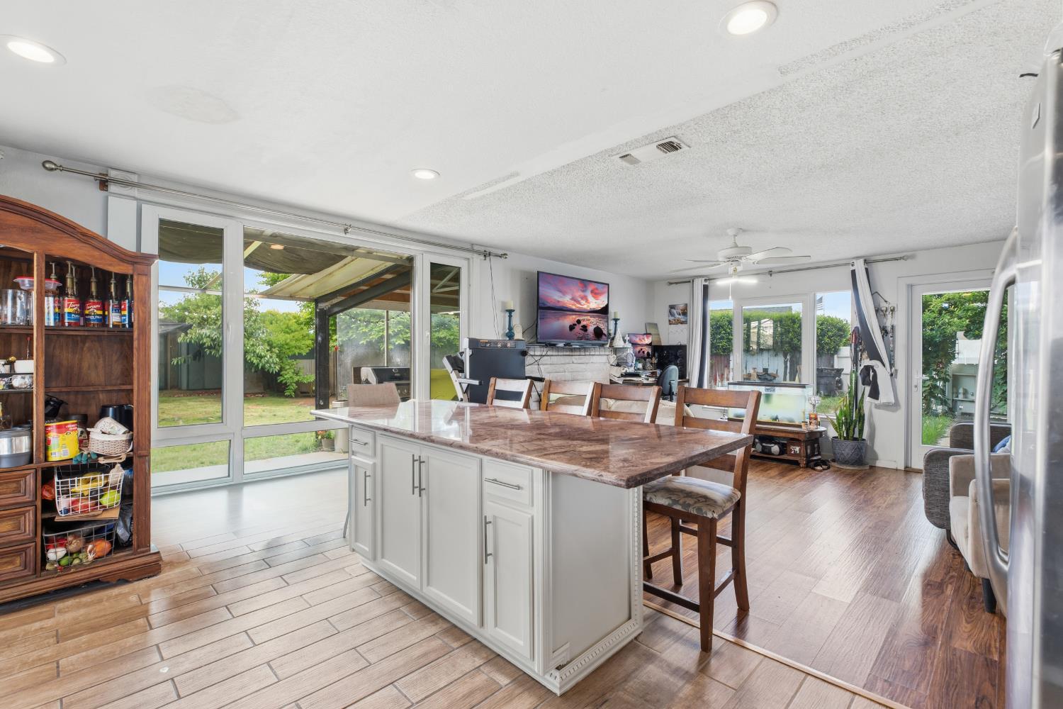 920 Hysell Ct, Ripon, CA 95366