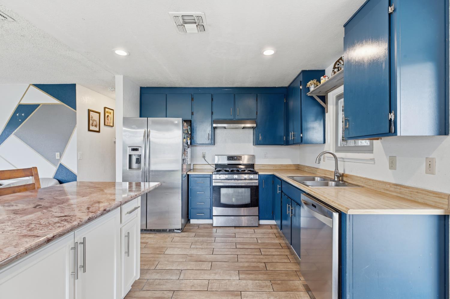 920 Hysell Ct, Ripon, CA 95366