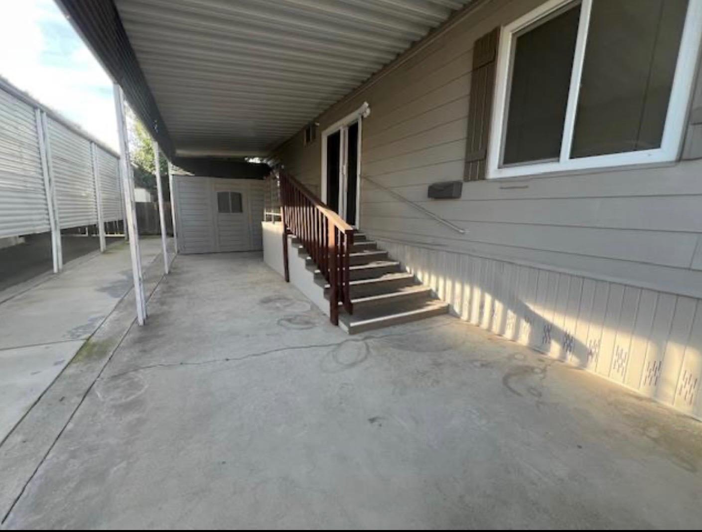 2505 Jackson Ave, Escalon, CA 95320