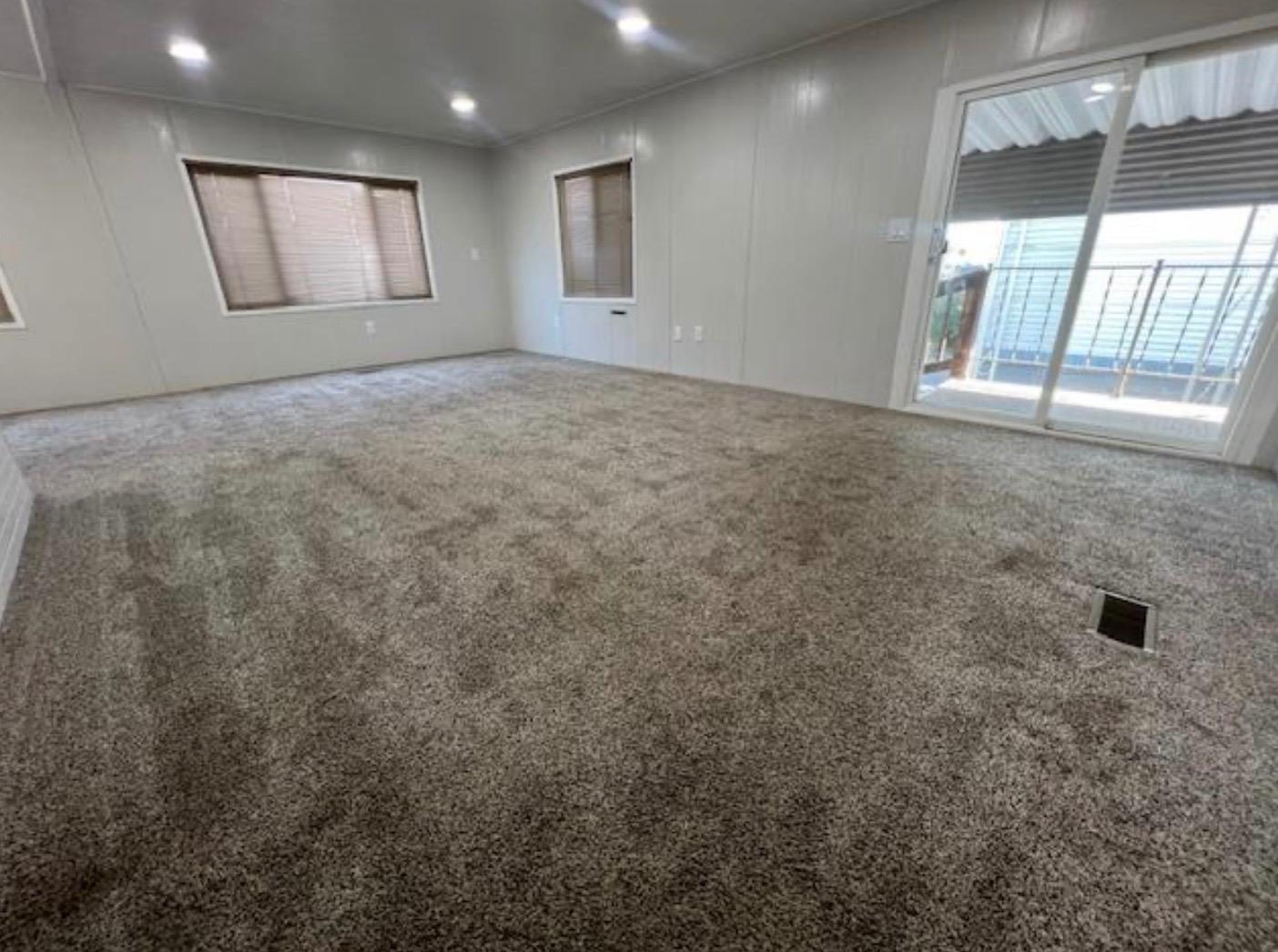 2505 Jackson Ave, Escalon, CA 95320