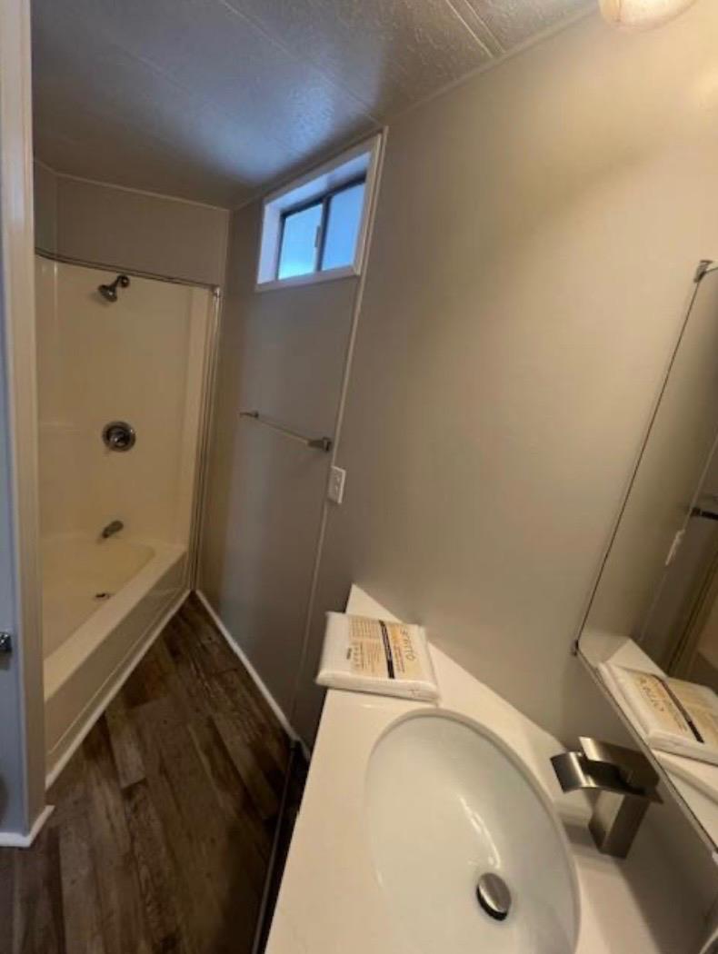 2505 Jackson Ave, Escalon, CA 95320