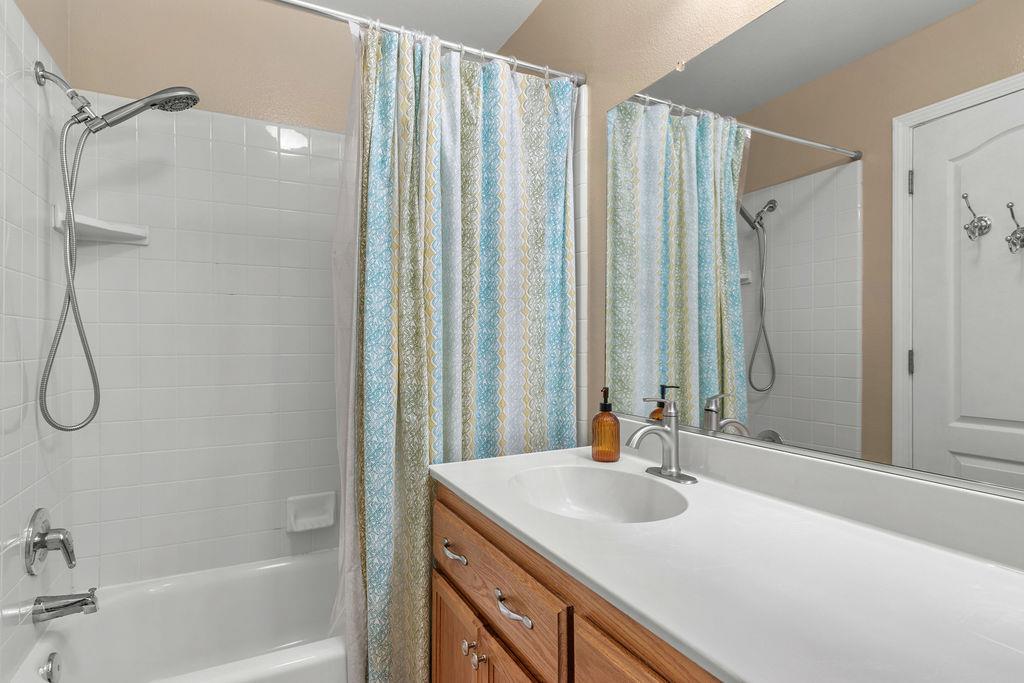 3220 Caraway Ct, Modesto, CA 95355