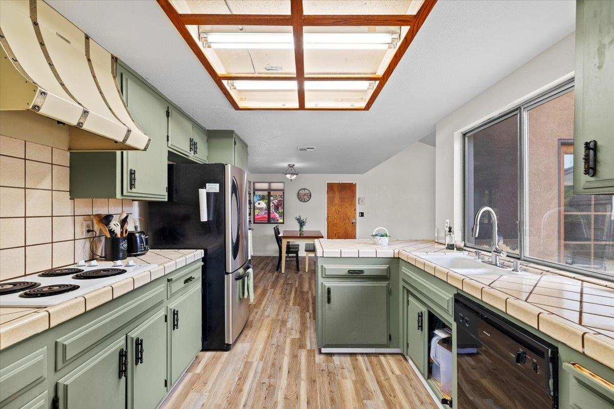 6221 Yuma Way, Manteca, CA 95336