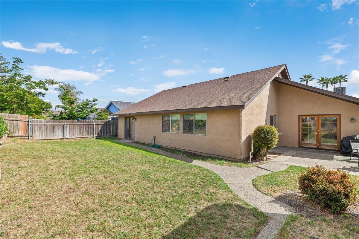 6221 Yuma Way, Manteca, CA 95336