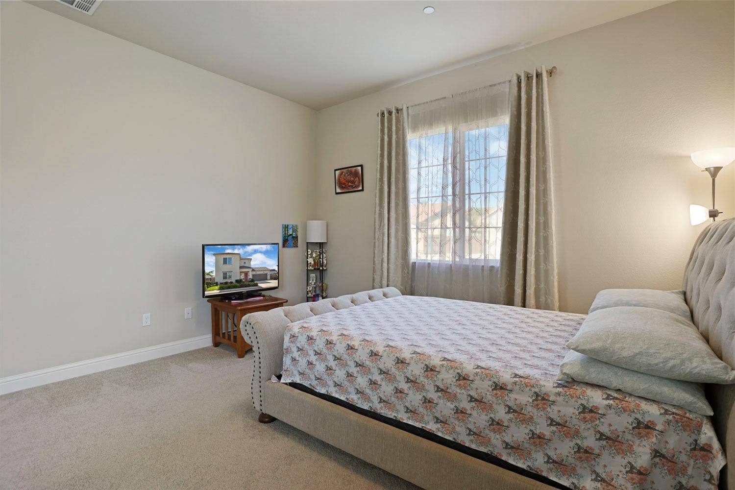 1988 N Ashley Way, Manteca, CA 95336