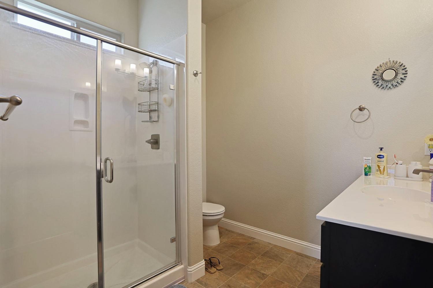 1988 N Ashley Way, Manteca, CA 95336