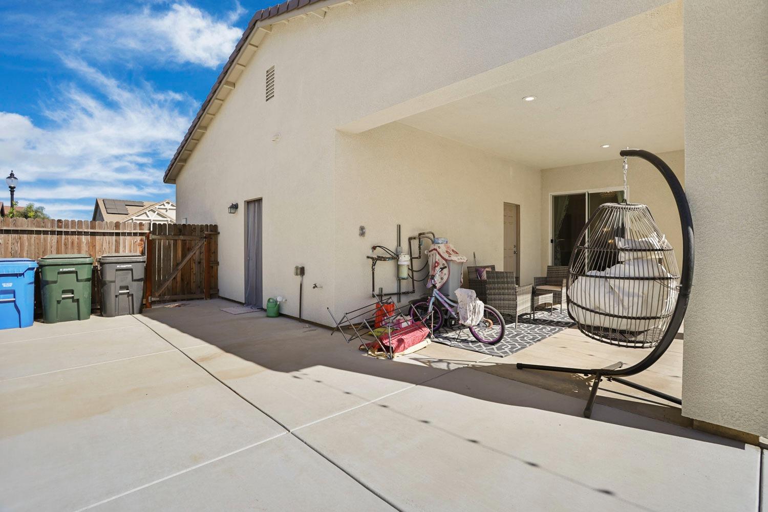 1988 N Ashley Way, Manteca, CA 95336