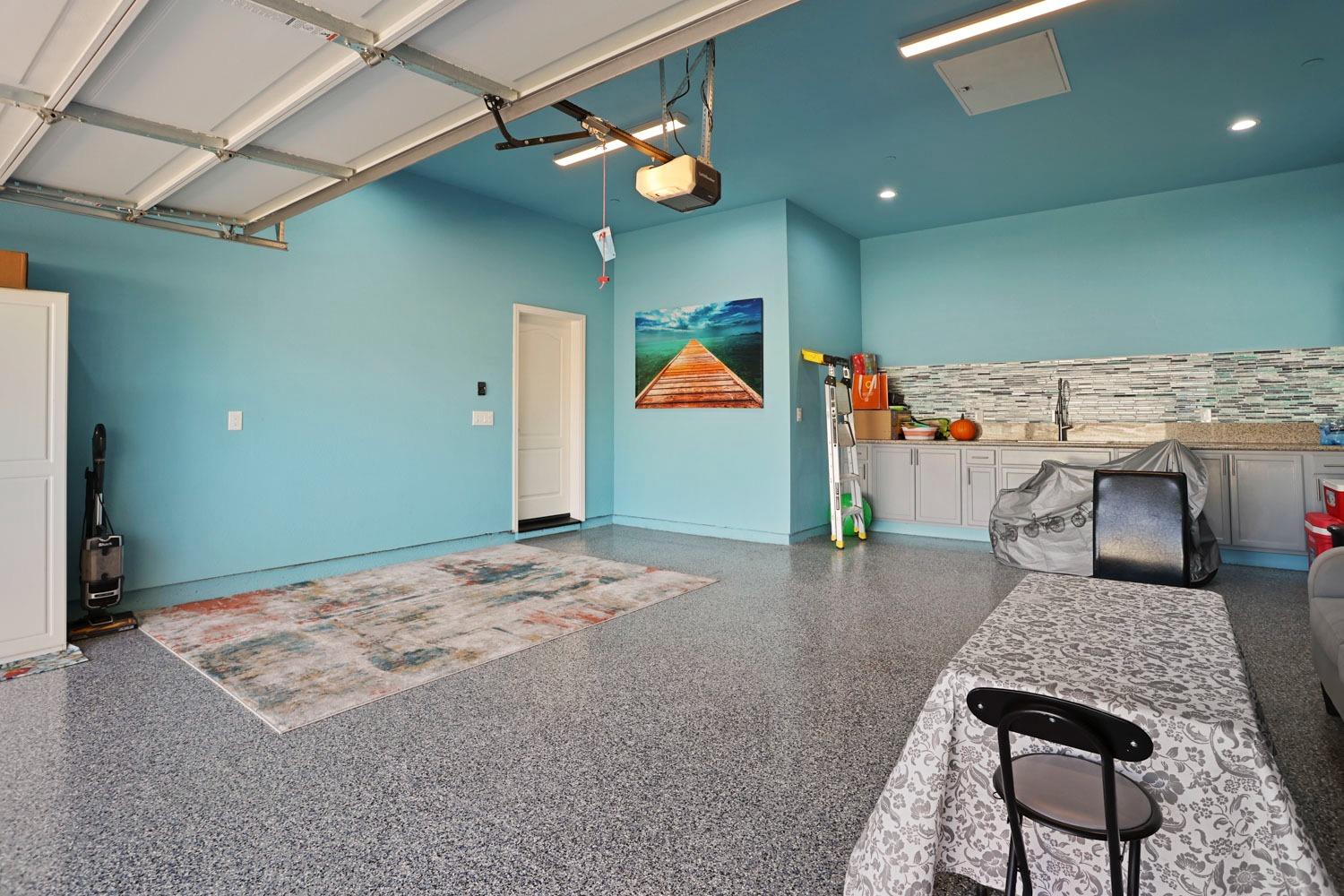 1988 N Ashley Way, Manteca, CA 95336