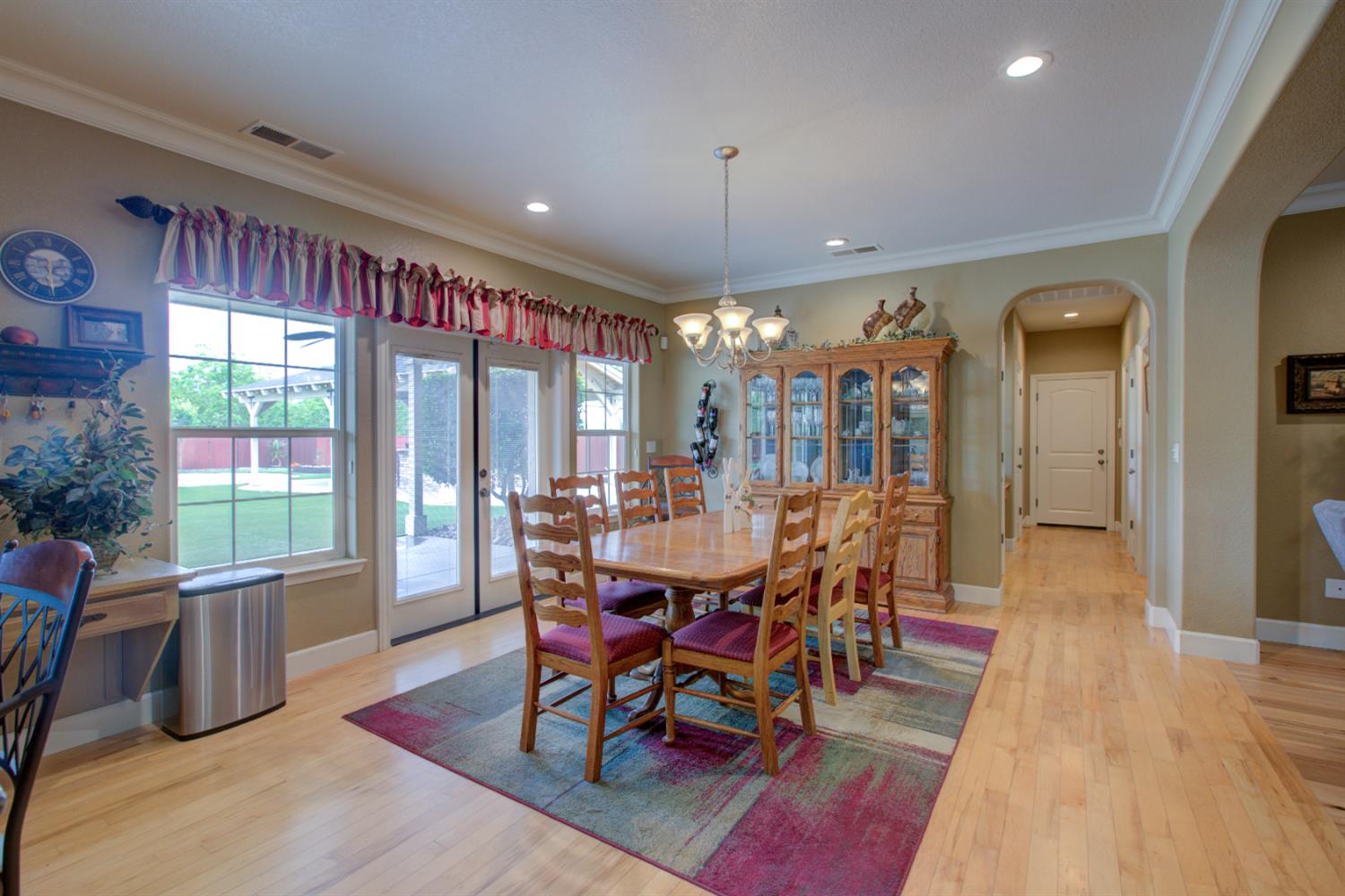 1054 Townhill Rd, Oakdale, CA 95361