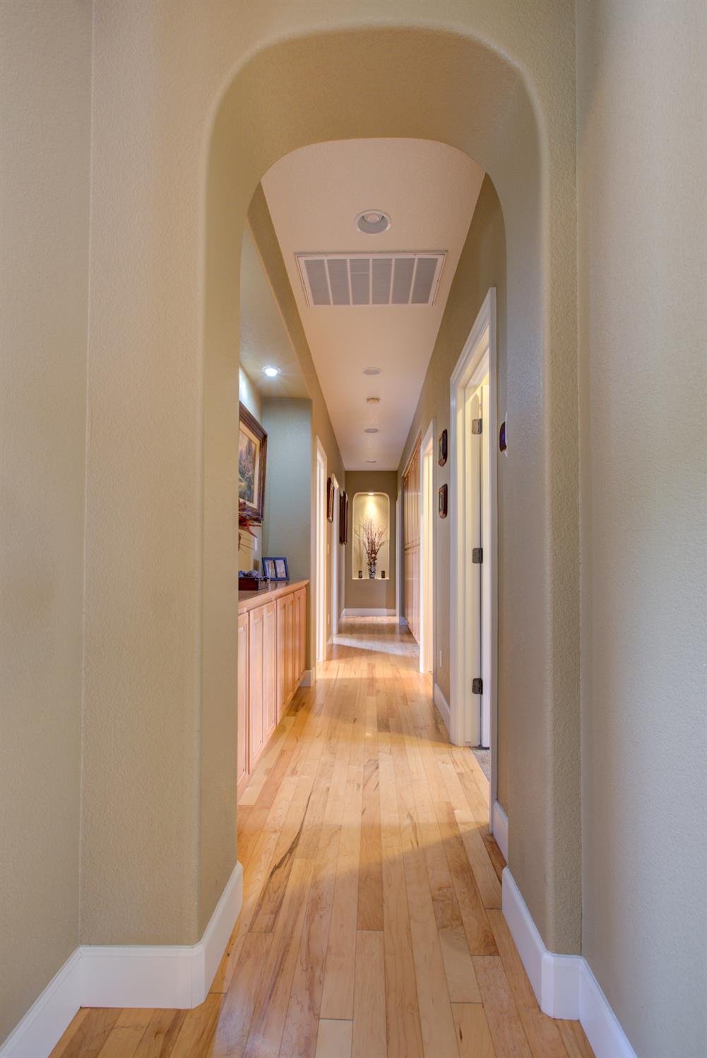 1054 Townhill Rd, Oakdale, CA 95361