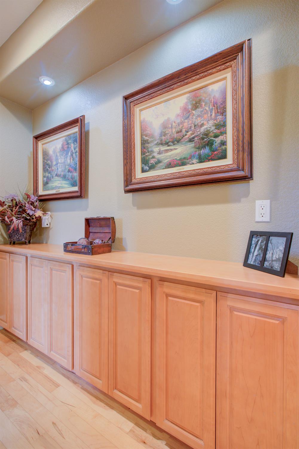 1054 Townhill Rd, Oakdale, CA 95361