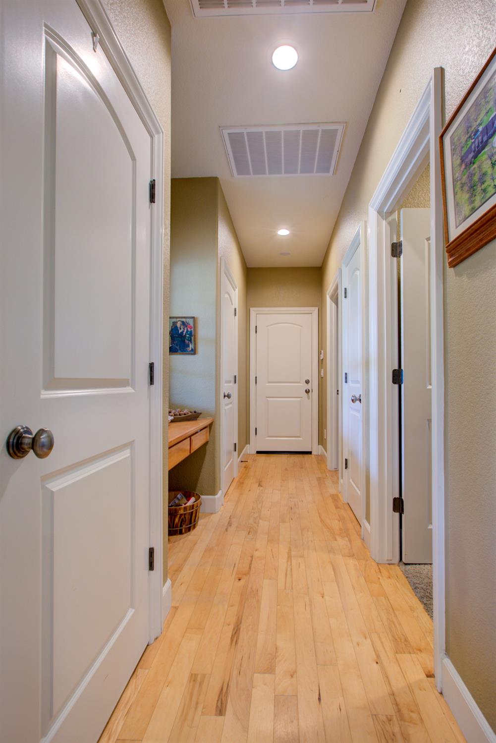 1054 Townhill Rd, Oakdale, CA 95361