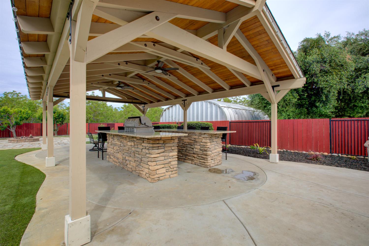 1054 Townhill Rd, Oakdale, CA 95361