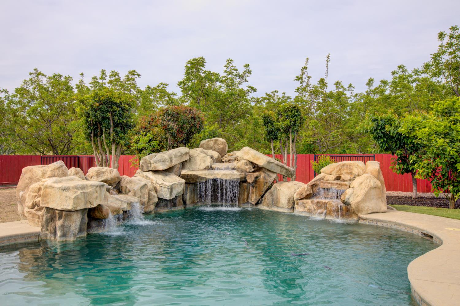 1054 Townhill Rd, Oakdale, CA 95361