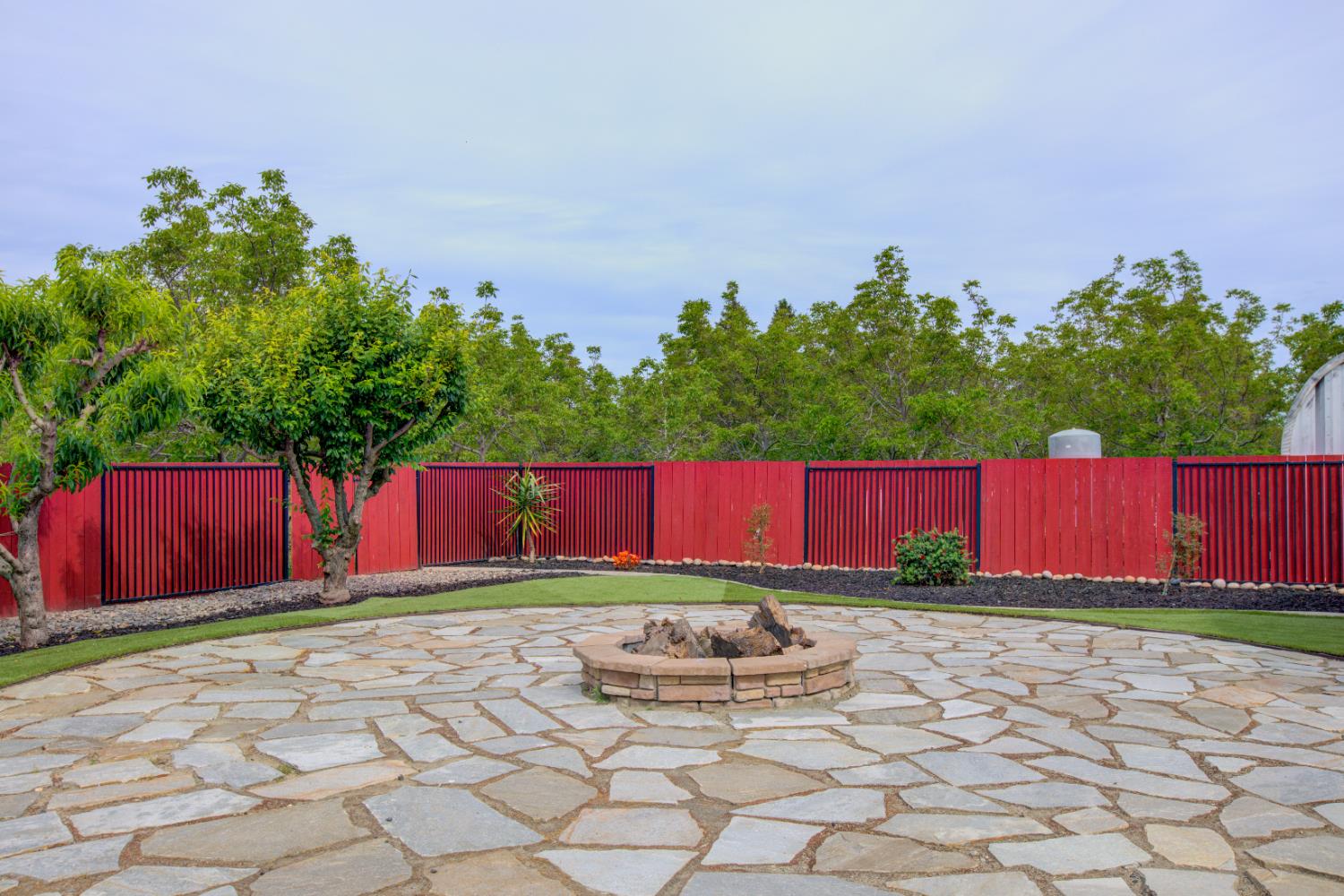 1054 Townhill Rd, Oakdale, CA 95361