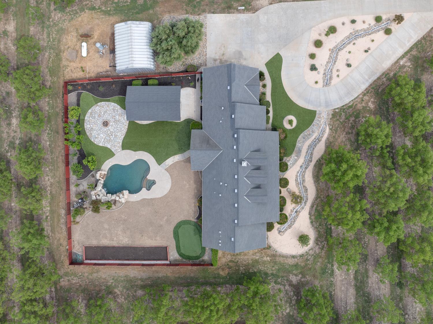 1054 Townhill Rd, Oakdale, CA 95361