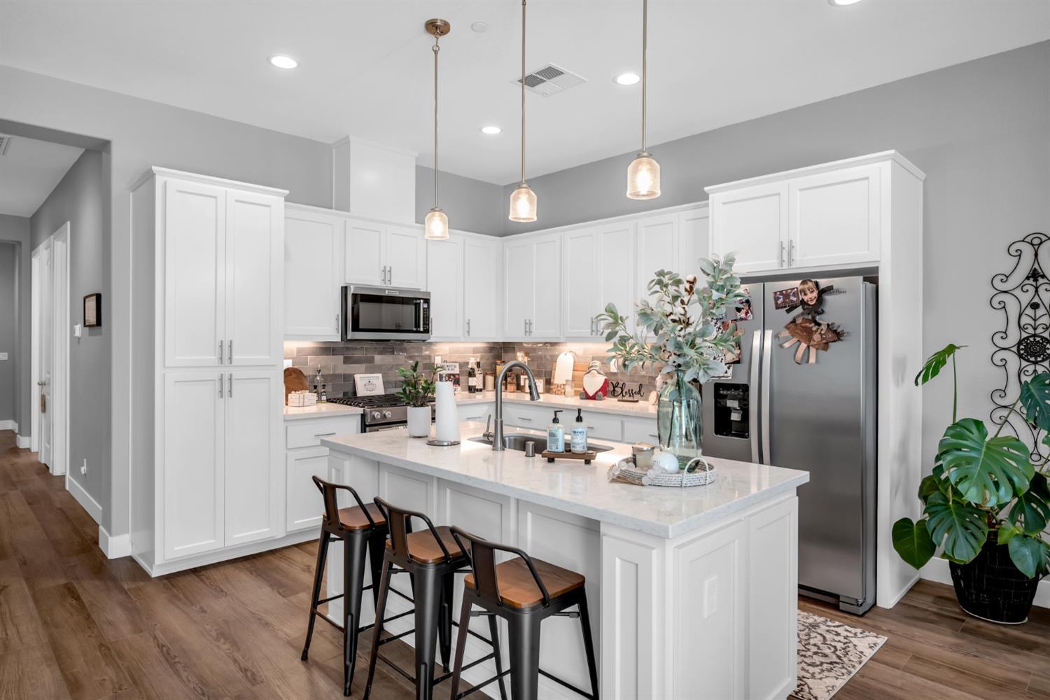 1012 Longview Drive, Oakdale, CA 95361