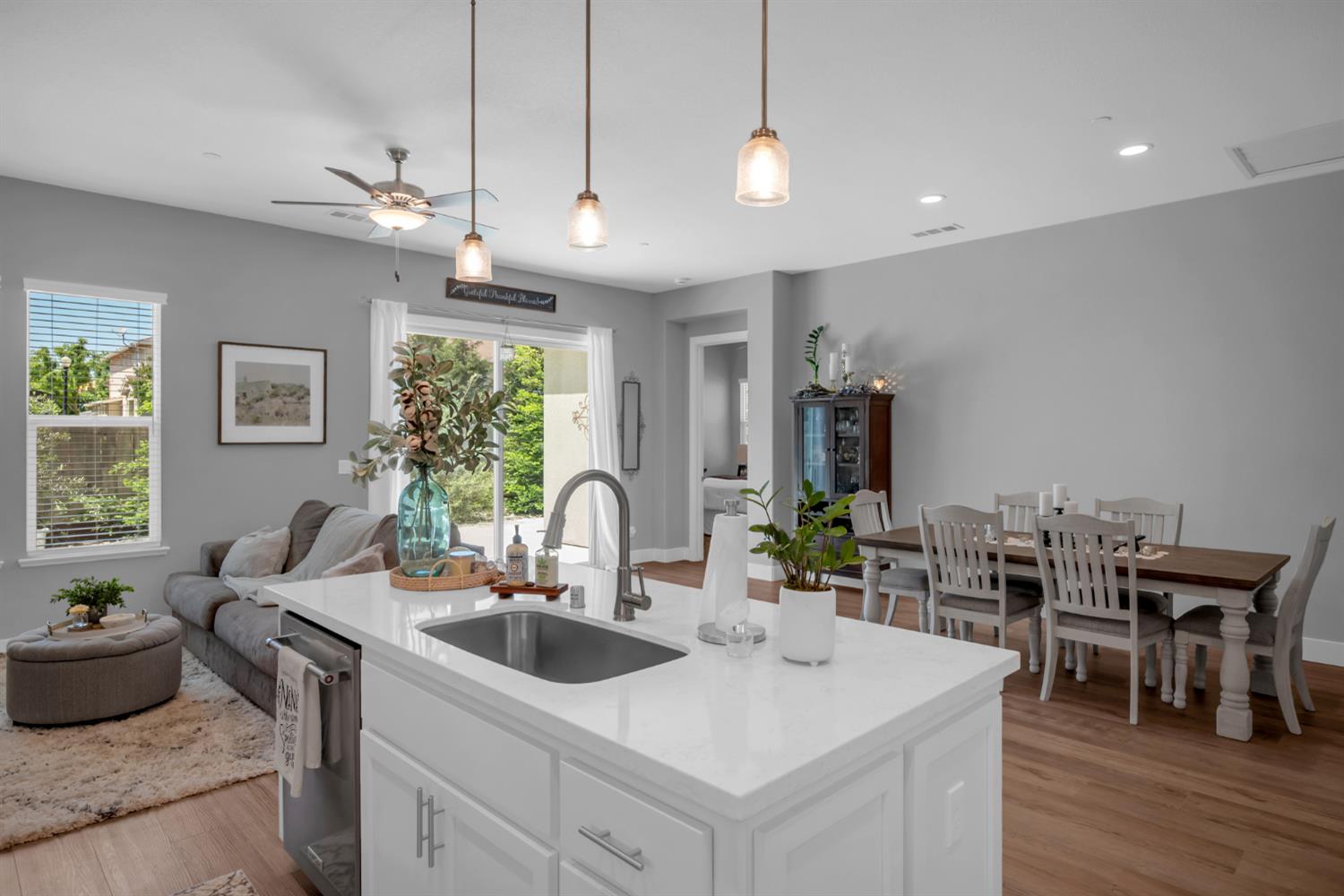 1012 Longview Drive, Oakdale, CA 95361