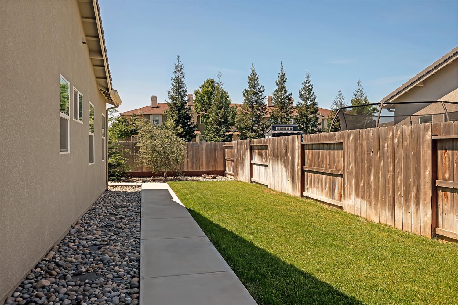 1012 Longview Drive, Oakdale, CA 95361