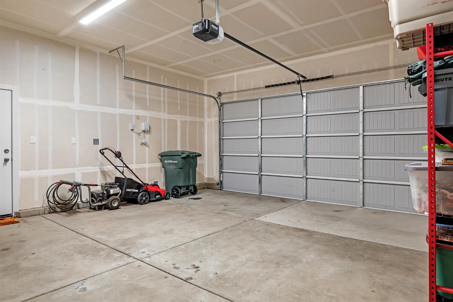 1012 Longview Drive, Oakdale, CA 95361