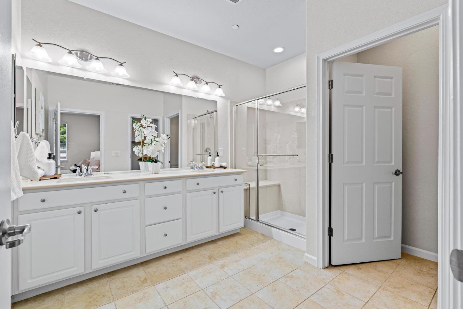 2904 Cotton Briar Ln, Manteca, CA 95336