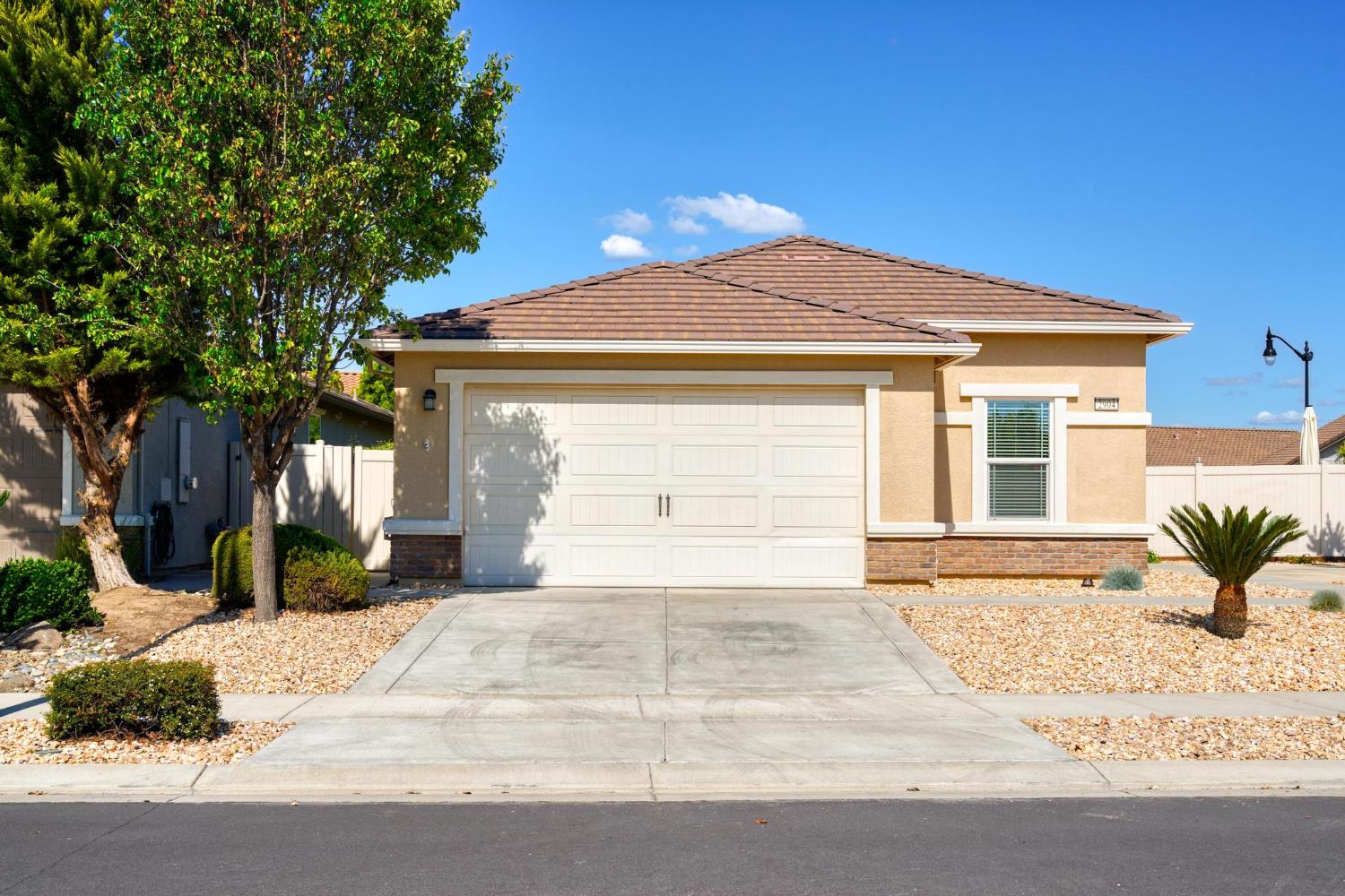 2904 Cotton Briar Ln, Manteca, CA 95336