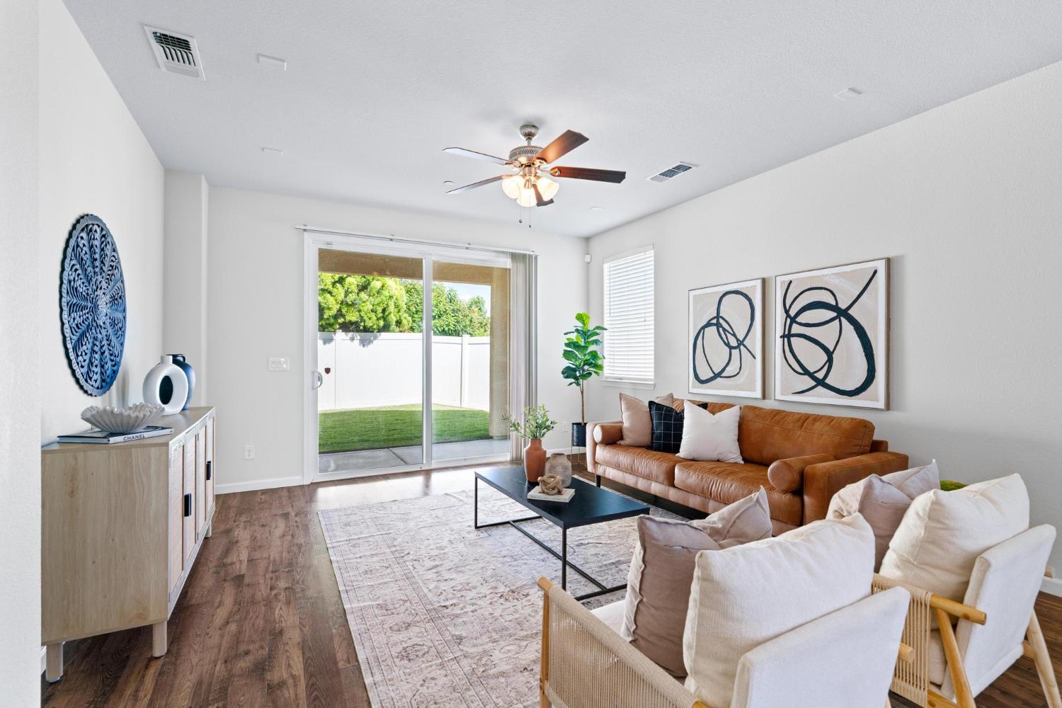 2904 Cotton Briar Ln, Manteca, CA 95336