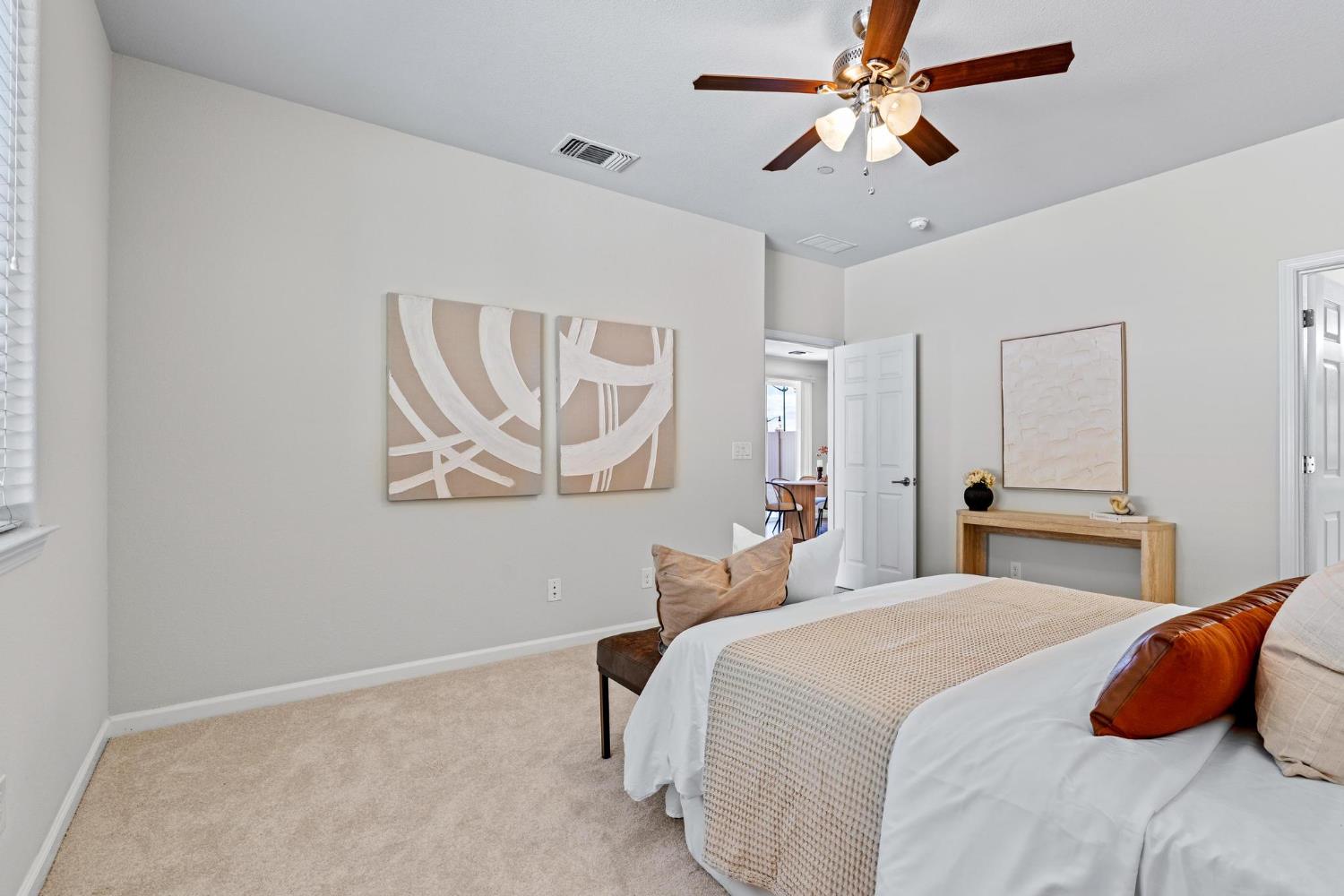 2904 Cotton Briar Ln, Manteca, CA 95336