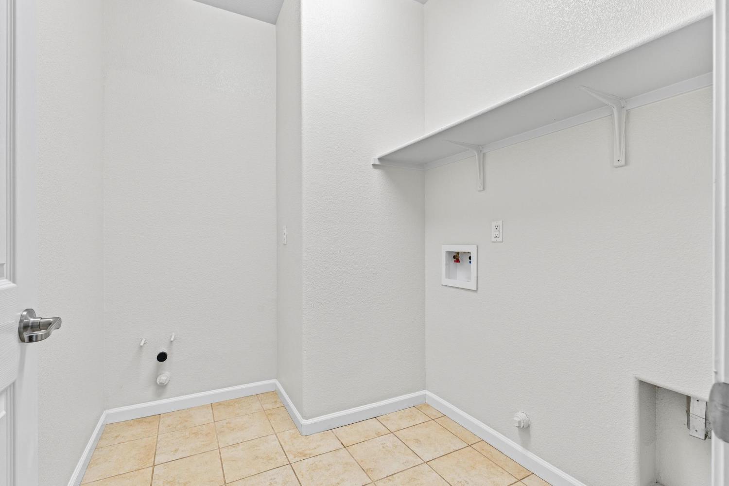 2904 Cotton Briar Ln, Manteca, CA 95336