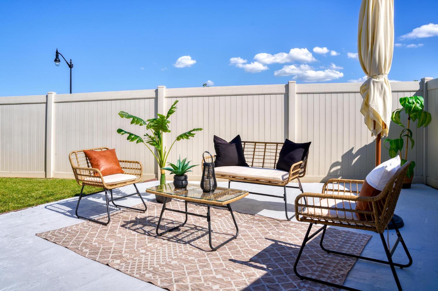 2904 Cotton Briar Ln, Manteca, CA 95336