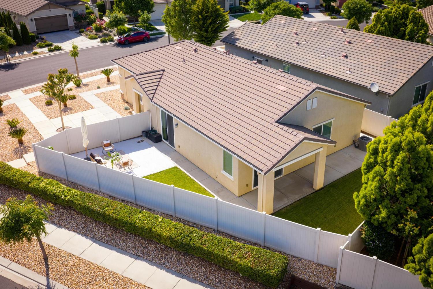 2904 Cotton Briar Ln, Manteca, CA 95336