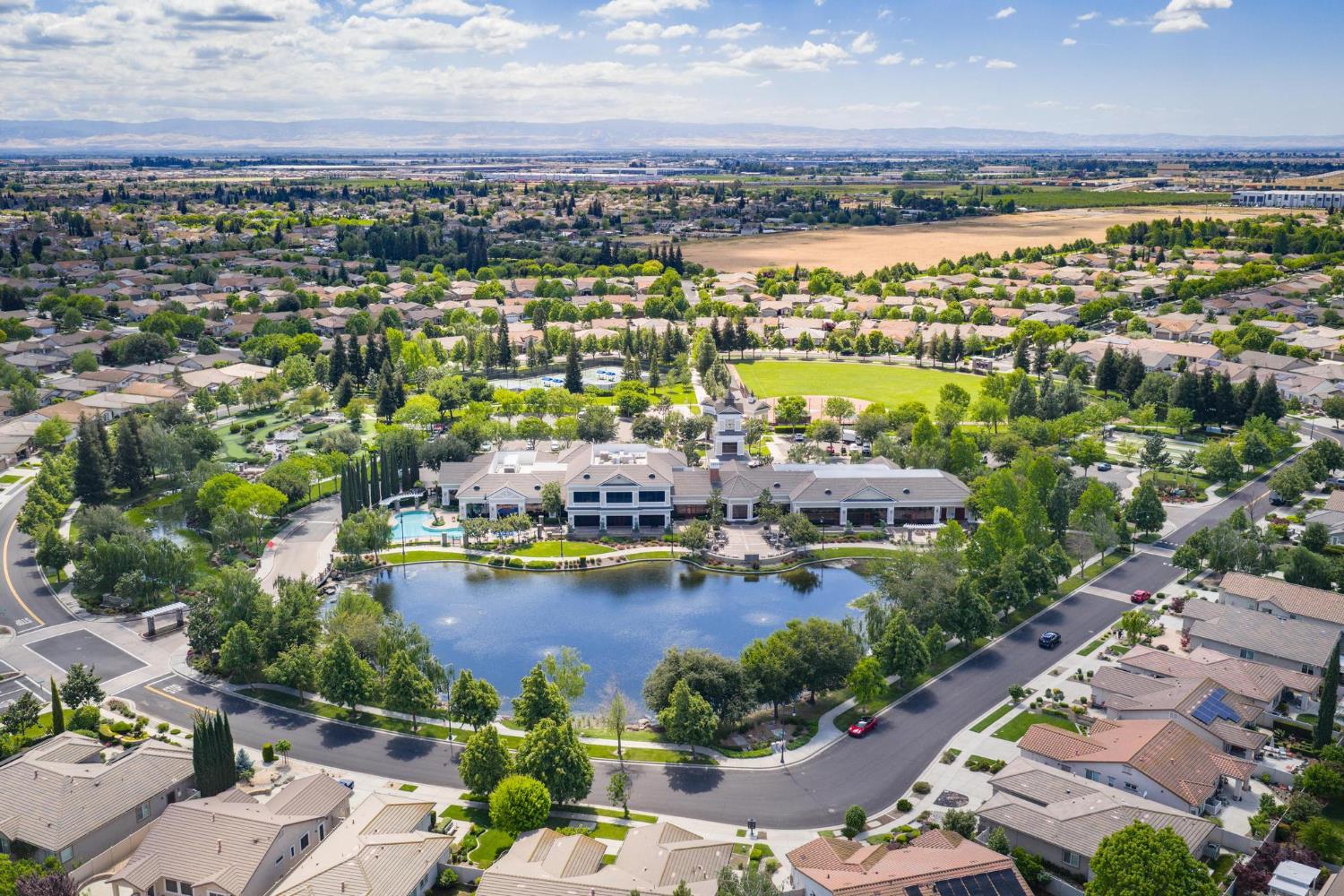 2904 Cotton Briar Ln, Manteca, CA 95336