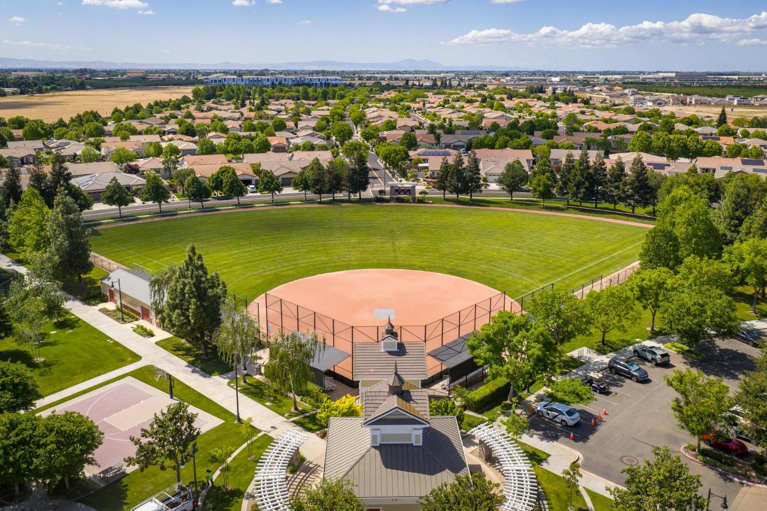 2904 Cotton Briar Ln, Manteca, CA 95336