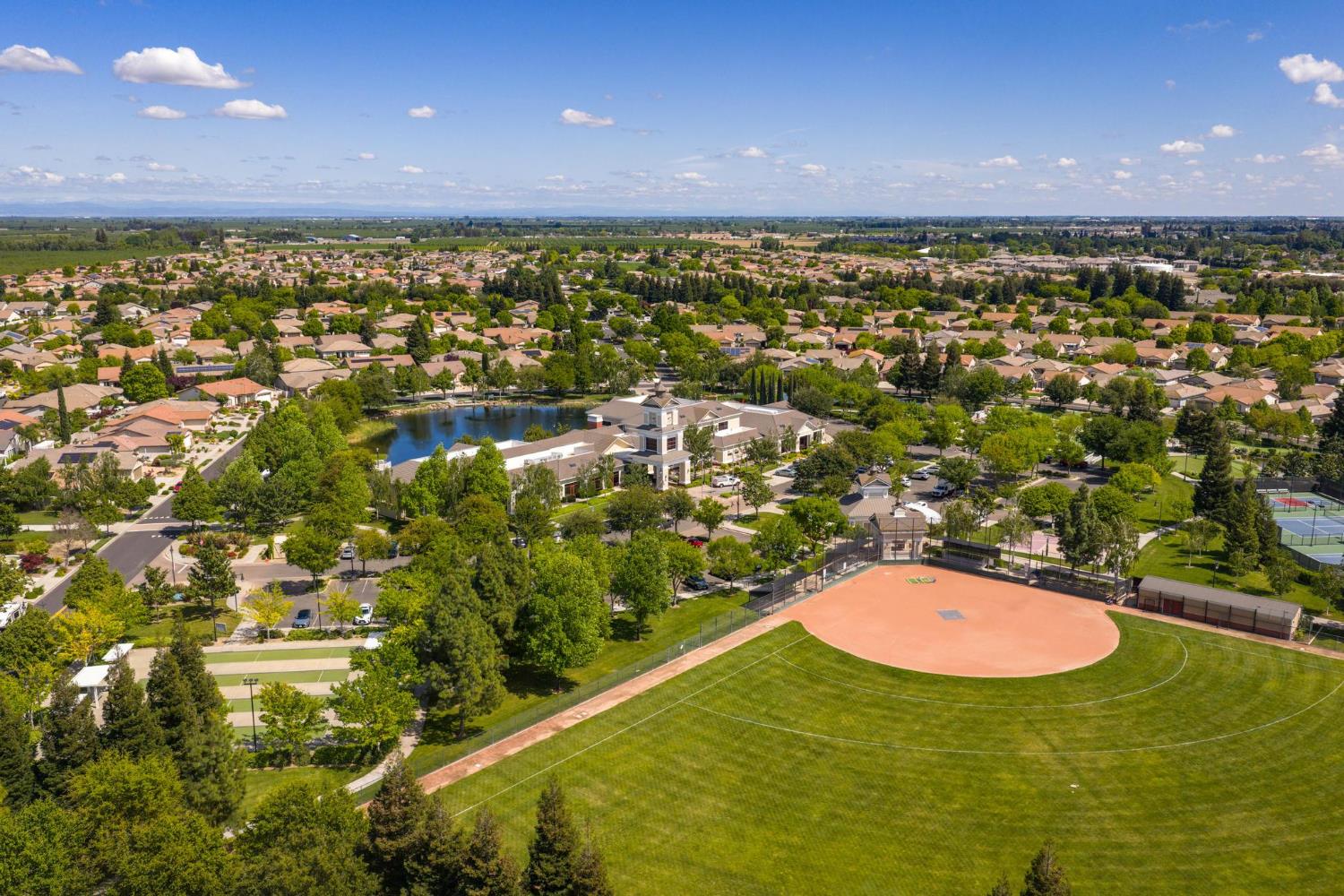 2904 Cotton Briar Ln, Manteca, CA 95336