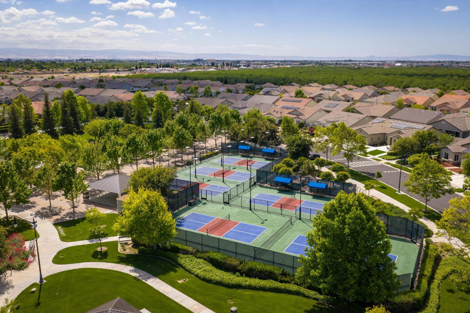 2904 Cotton Briar Ln, Manteca, CA 95336