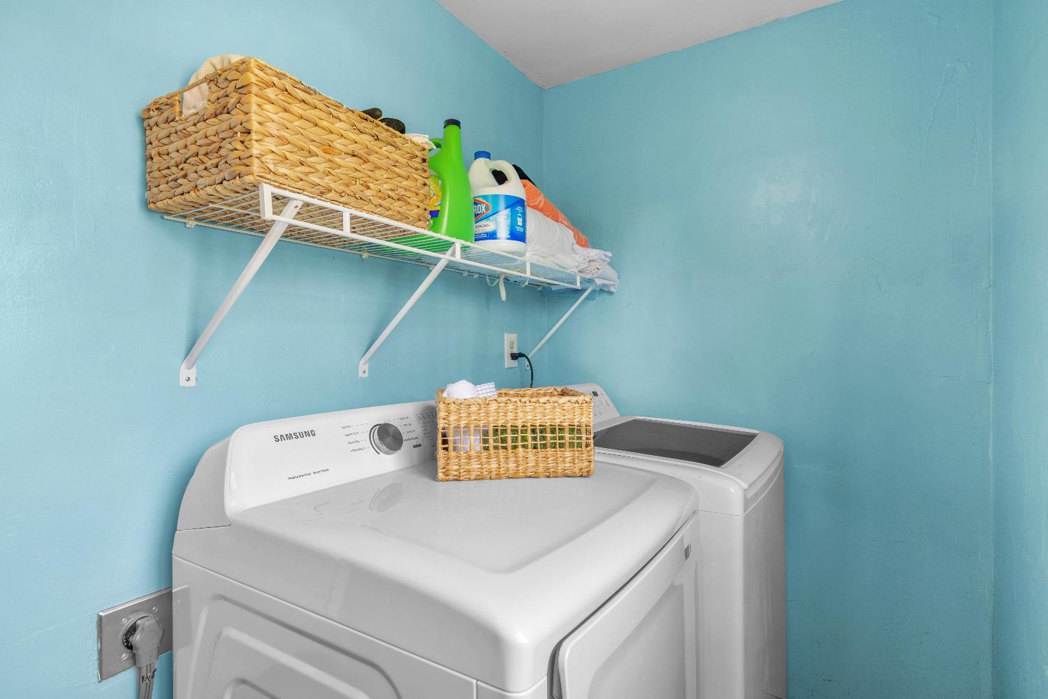 1641 Walnut Ave, Escalon, CA 95320