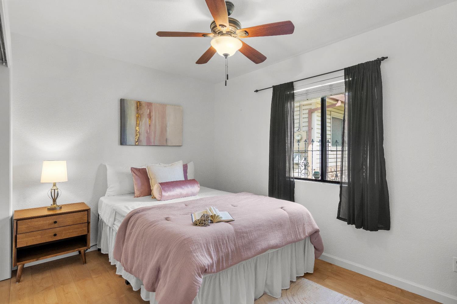 1641 Walnut Ave, Escalon, CA 95320