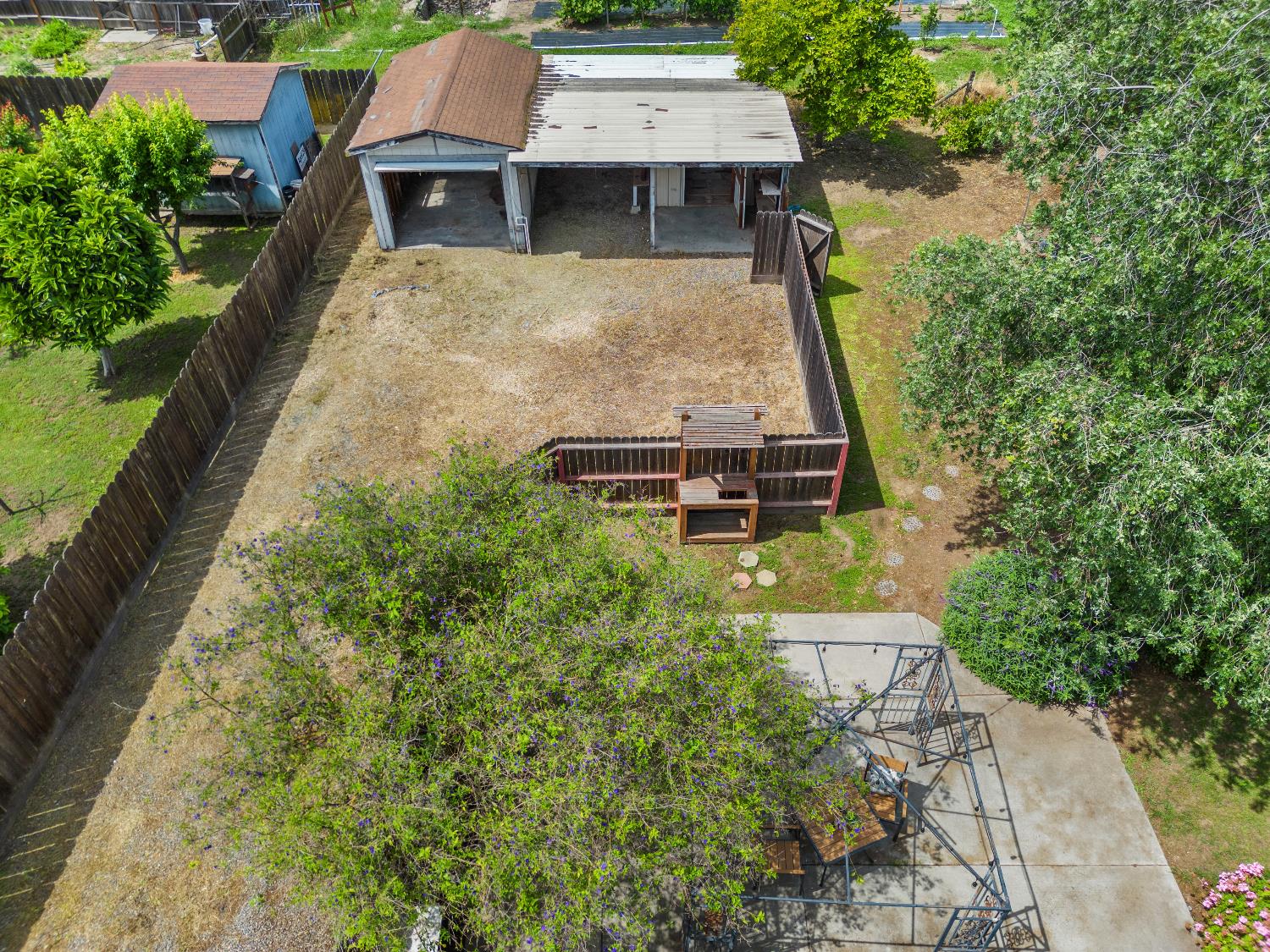 1641 Walnut Ave, Escalon, CA 95320