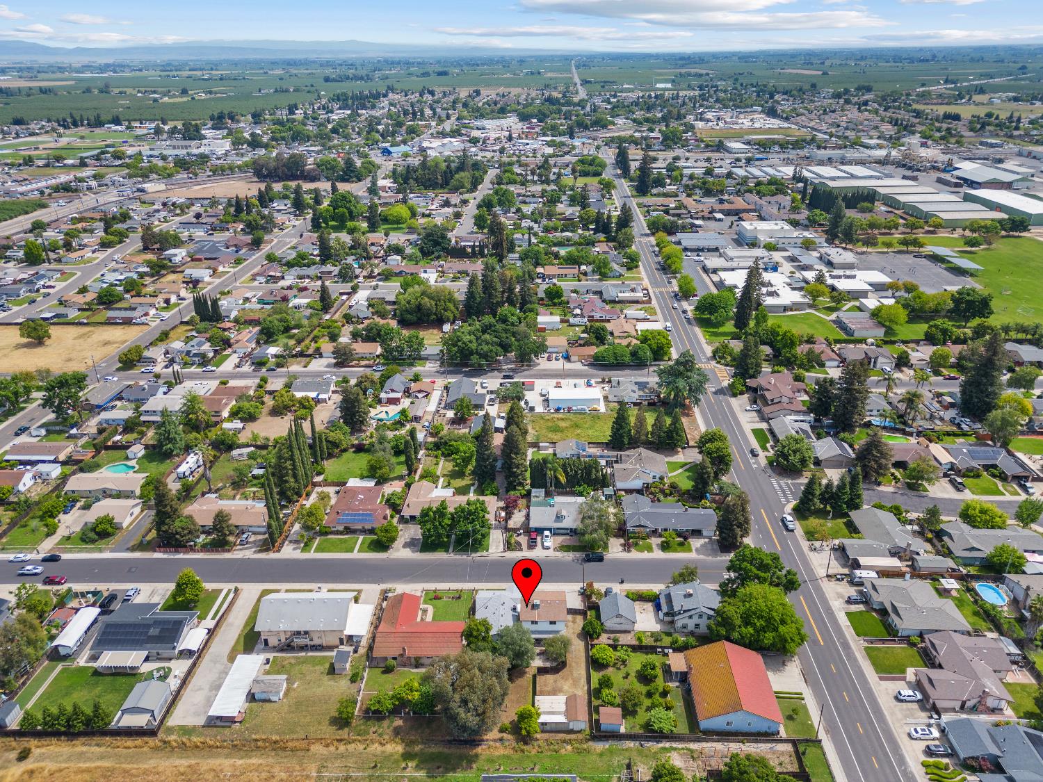 1641 Walnut Ave, Escalon, CA 95320