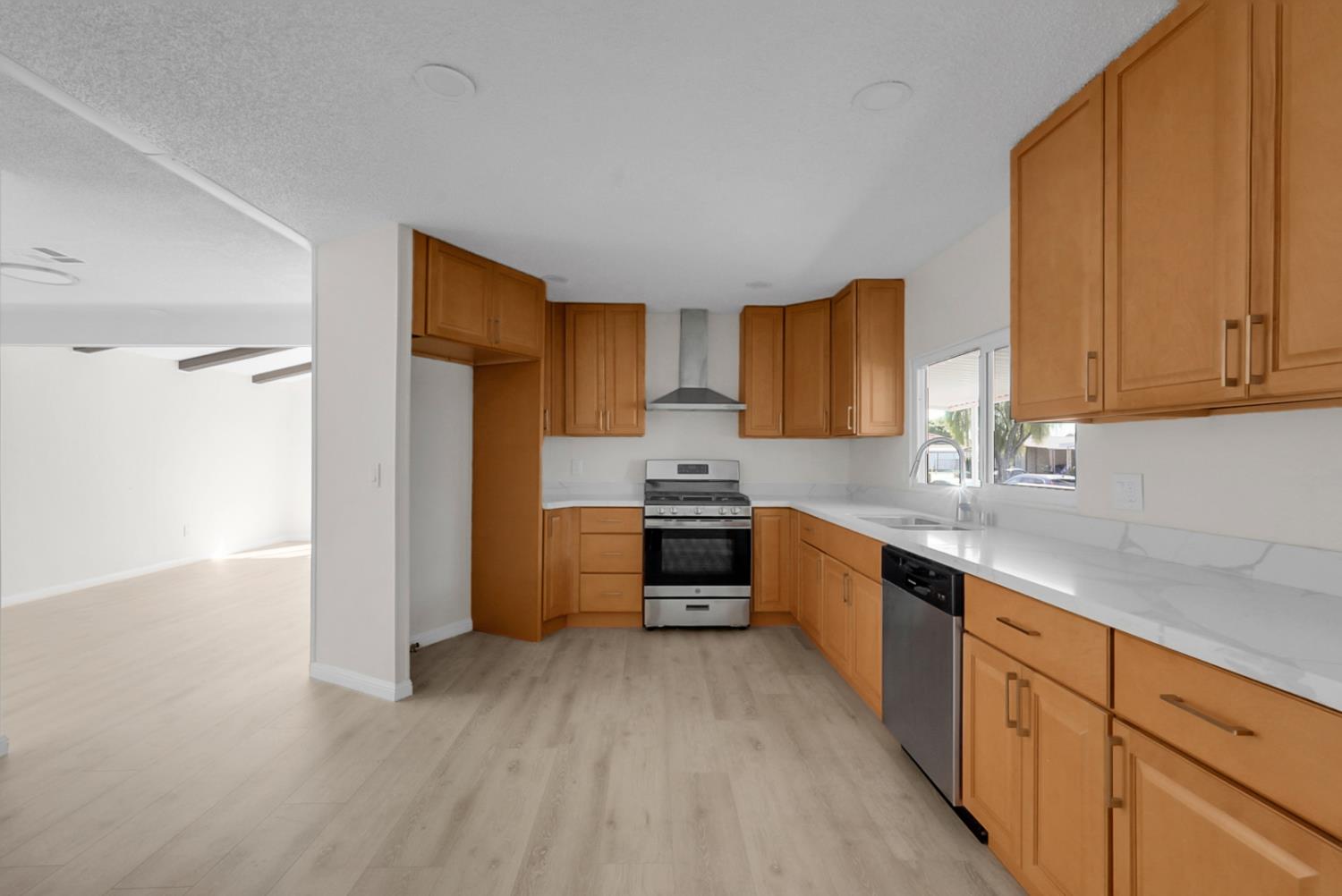 121 Ketch Lane, Modesto, CA 95356