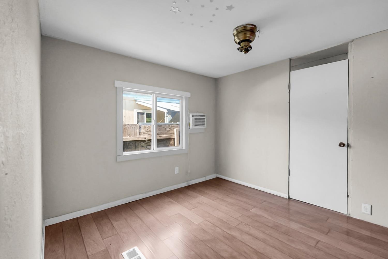 5061 Nunes Rd #36, Turlock, CA 95382