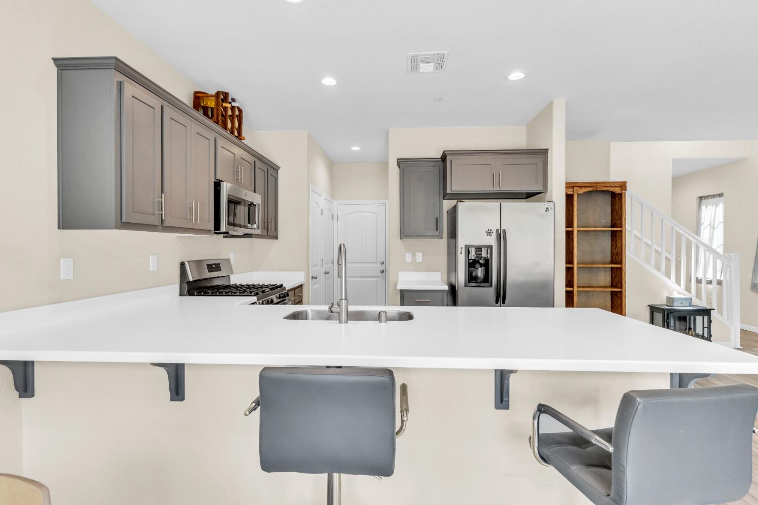 2809 Hawaiian Petrel Ave, Modesto, CA 95355