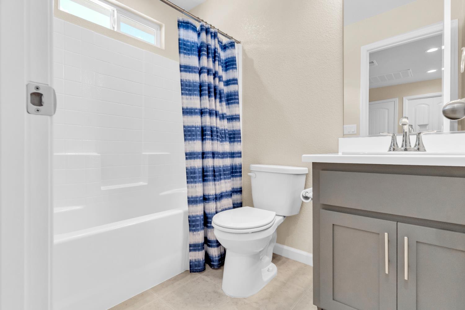 2809 Hawaiian Petrel Ave, Modesto, CA 95355