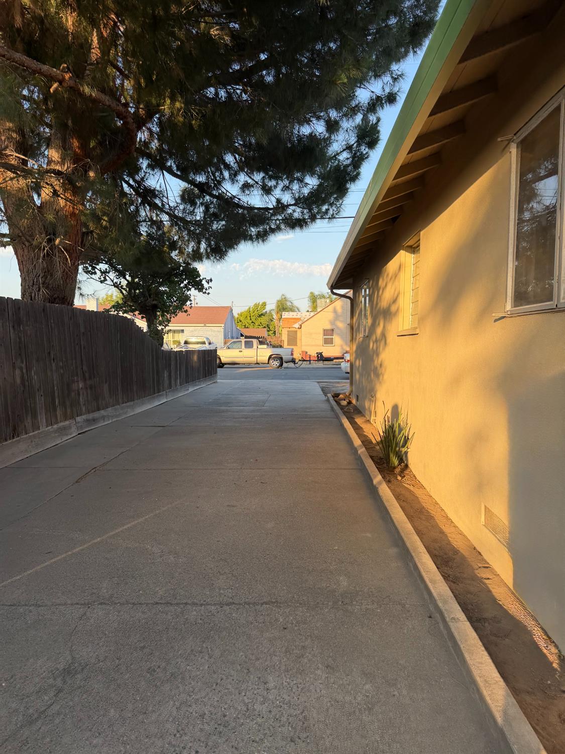 2233 6th St, Ceres, CA 95307