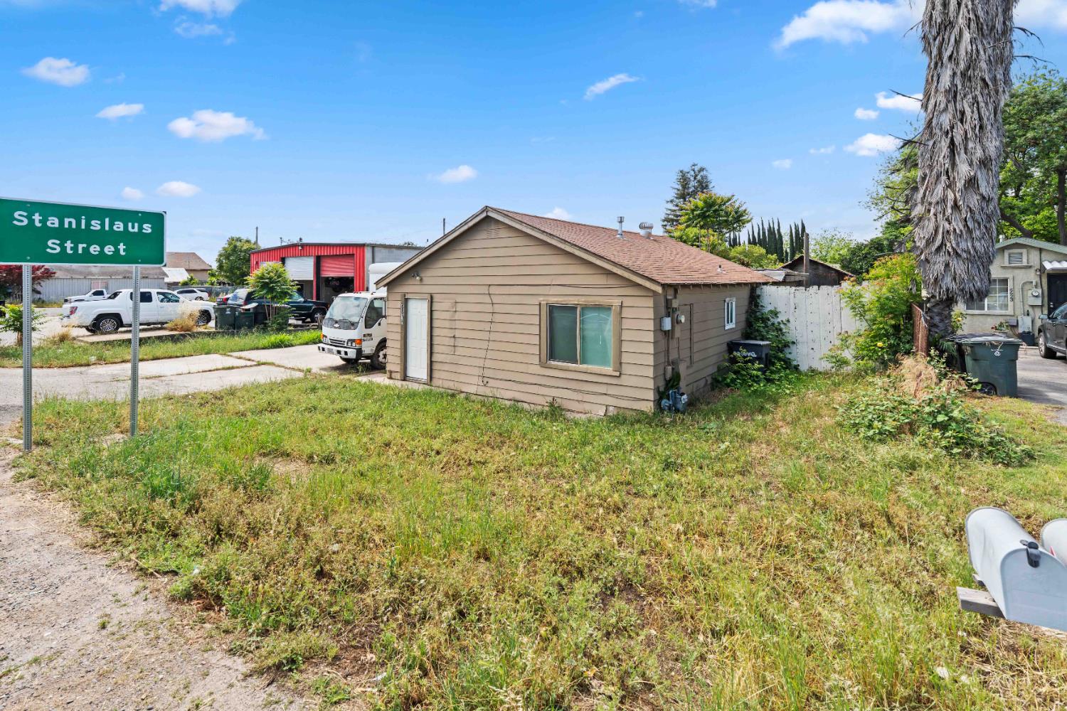 6615 Callander Ave, Riverbank, CA 95367