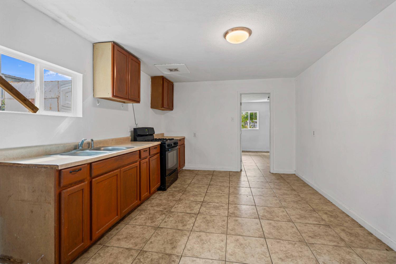 6615 Callander Ave, Riverbank, CA 95367