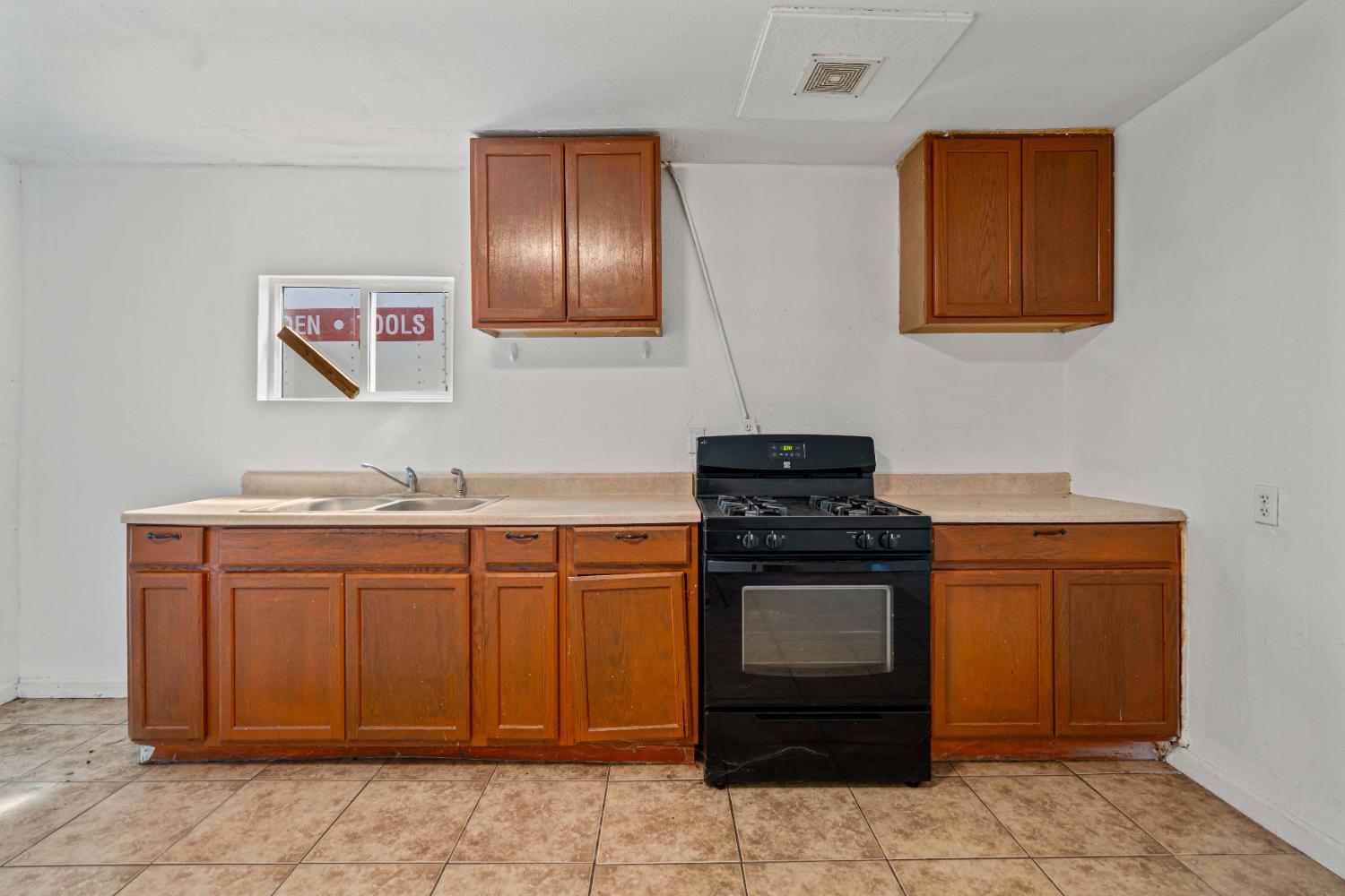 6615 Callander Ave, Riverbank, CA 95367